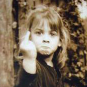 enfant-doigt-honneur